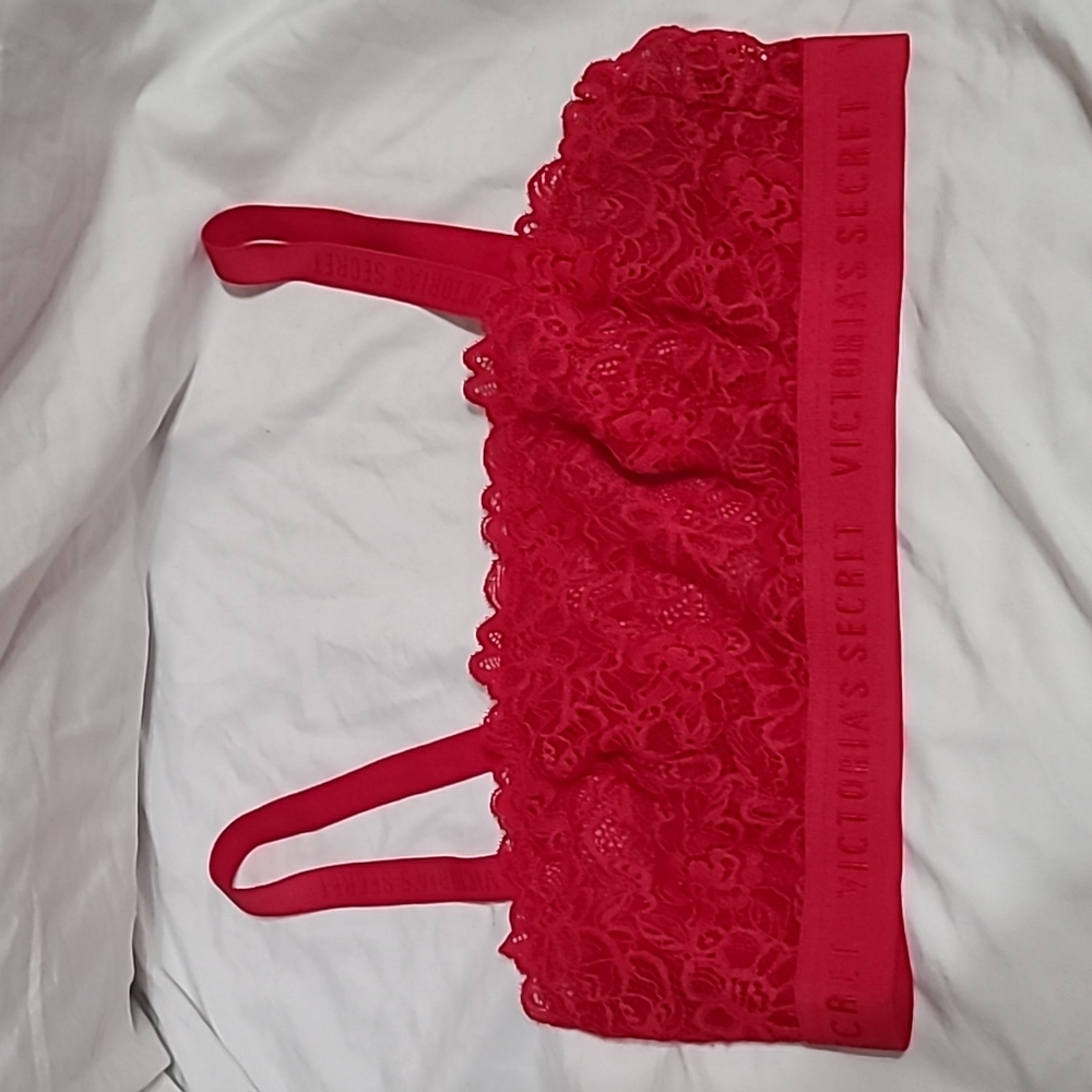 Red lace Victoria's Secret bralette small